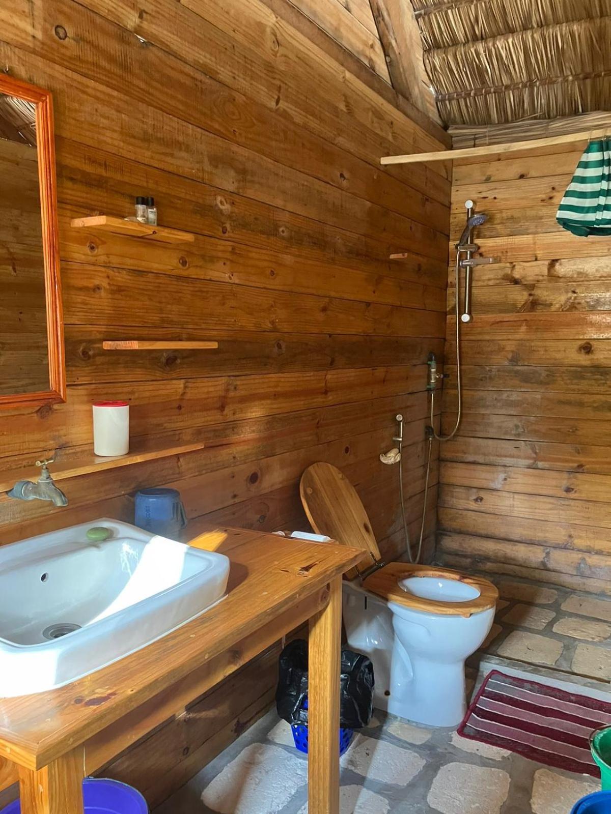 Vazaha Vezo Bed & Breakfast Andavadoaka Ngoại thất bức ảnh